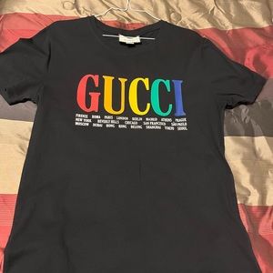 Authentic gucci shirt.Size M.Worn 1X great condition